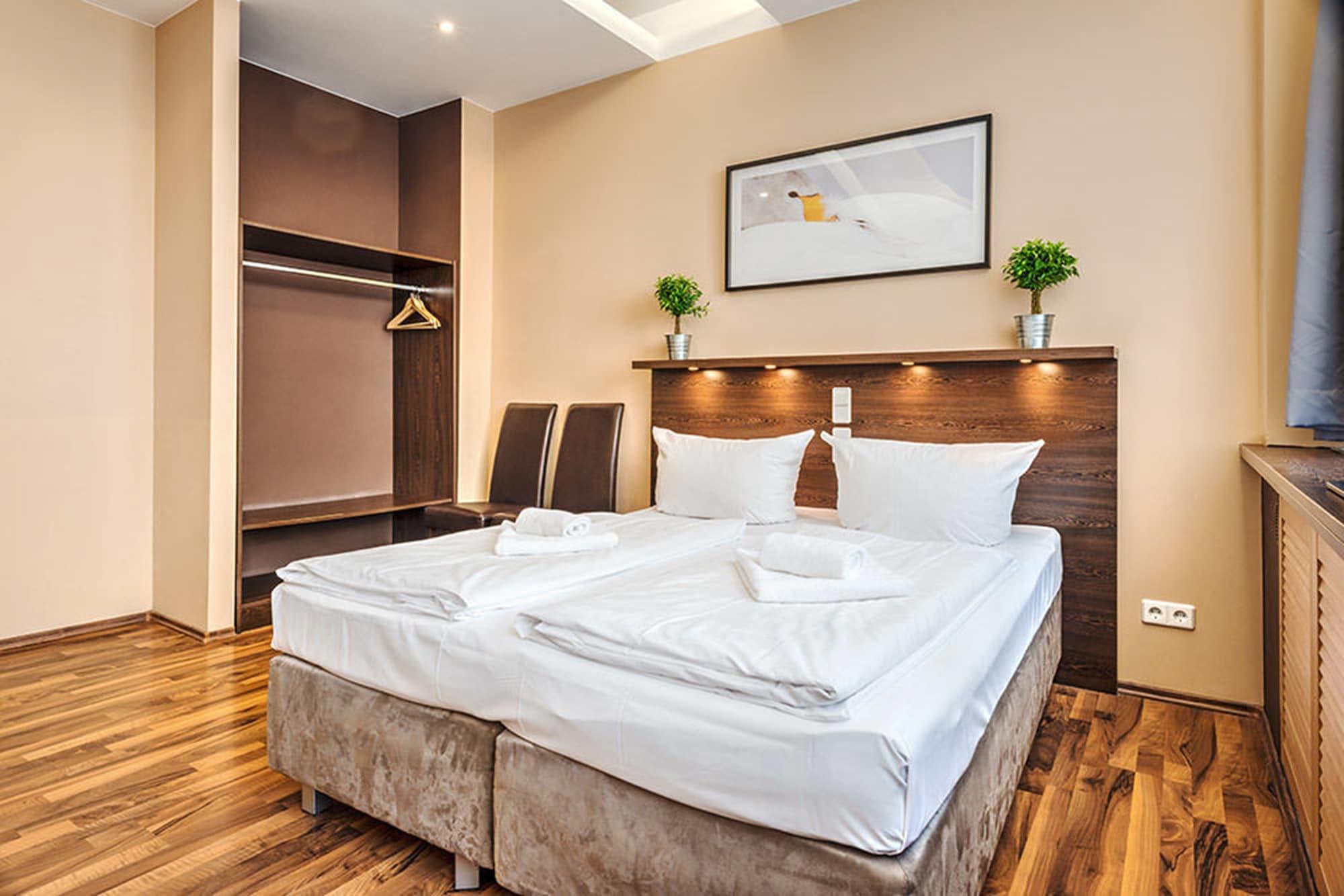 Arktur City Hotel Берлин Экстерьер фото
