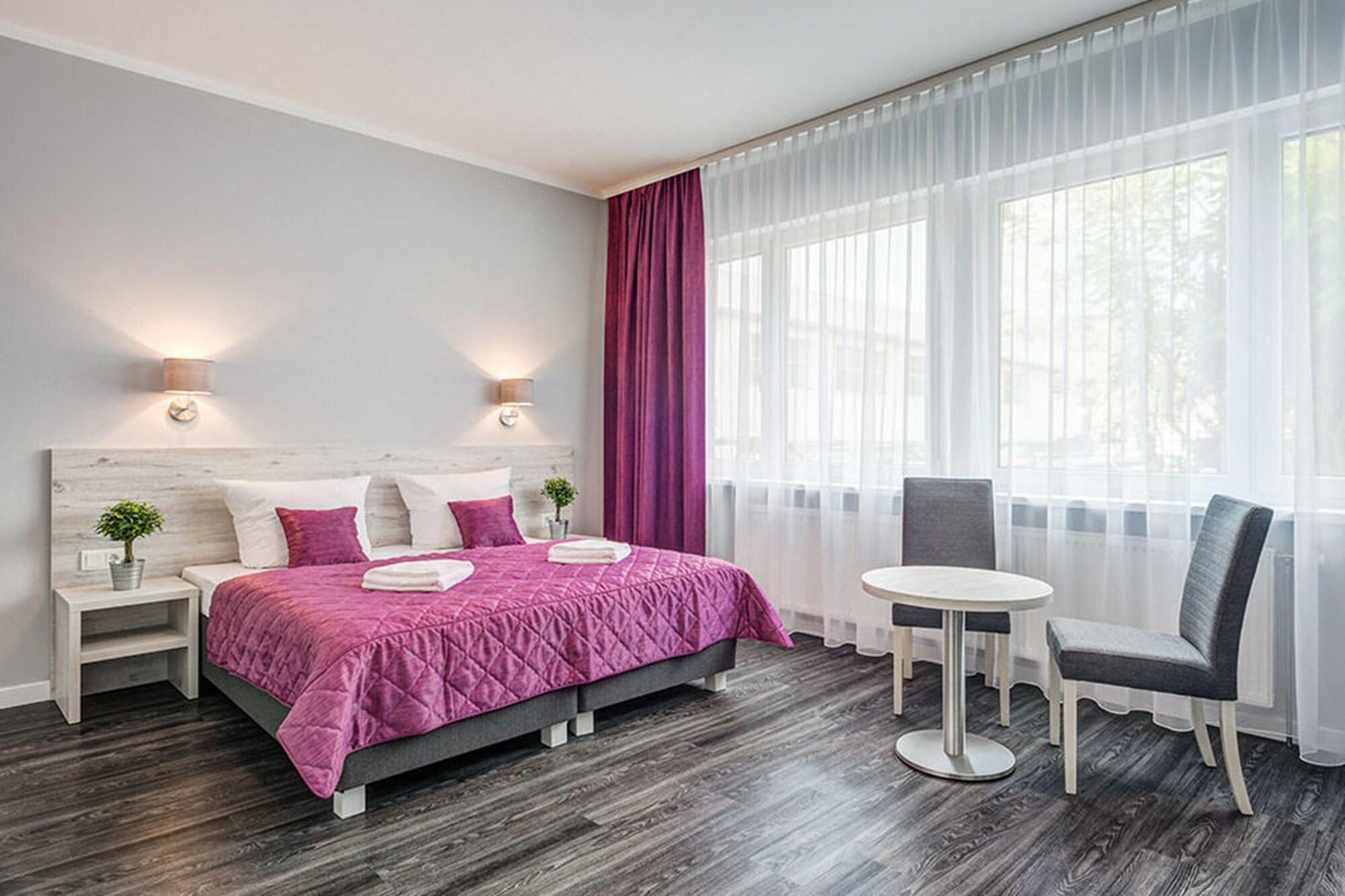 Arktur City Hotel Берлин Экстерьер фото