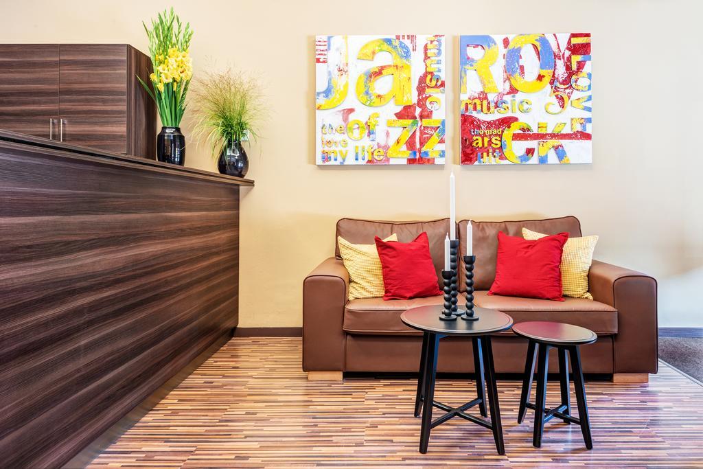 Arktur City Hotel Берлин Экстерьер фото